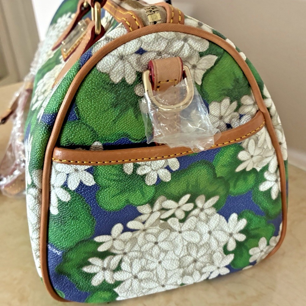 NWT Dooney & Bourke White Hydrangea Satchel Bag -Blue Green Card Case & Keychain - Picture 5 of 15